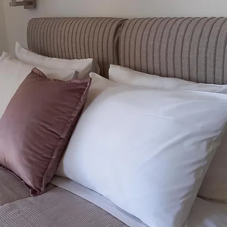 G&k House View Apartmán Messíni